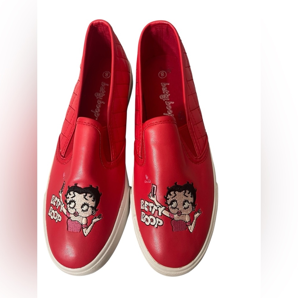 Betty Boop On Selfie Red Slip On Quilted Shoes Sz 8